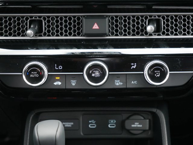 Vehicle image 7 of 10