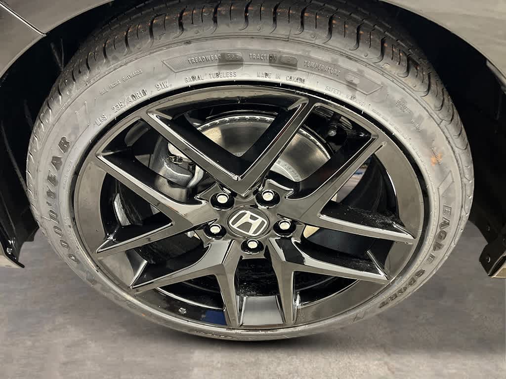Vehicle image 10 of 25