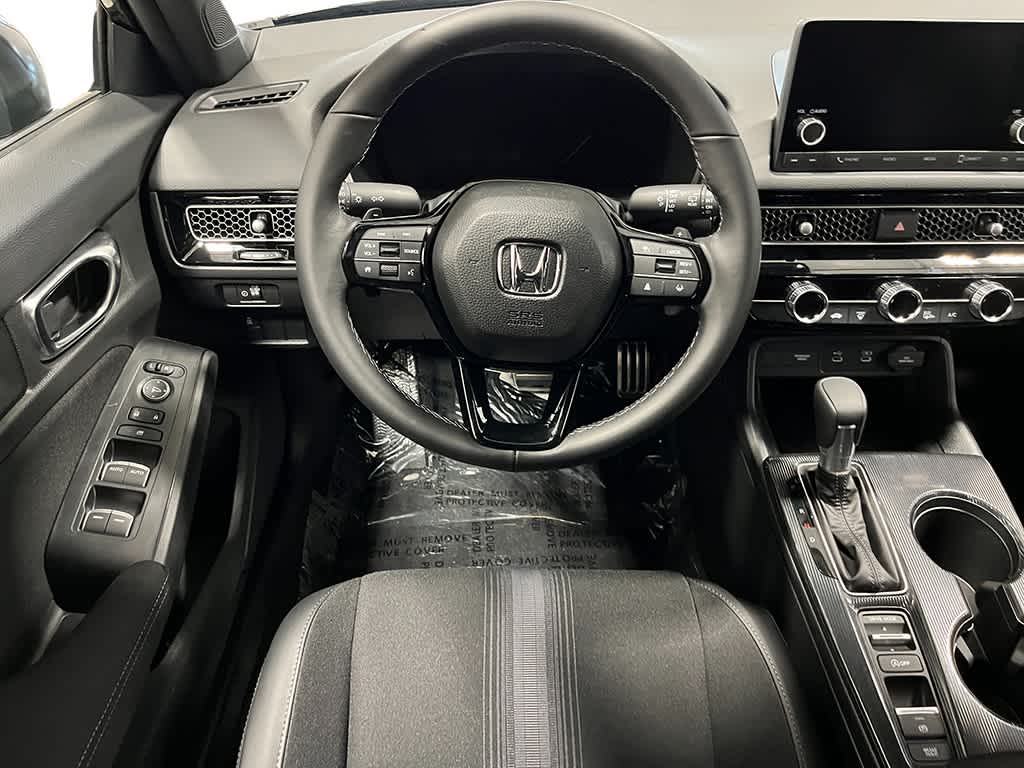 Vehicle image 16 of 25