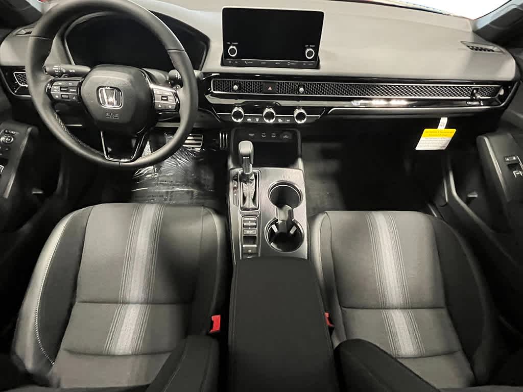 Vehicle image 15 of 25