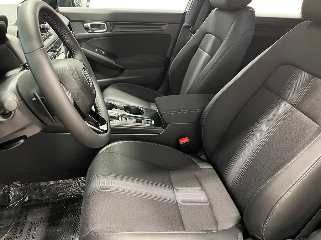 Vehicle image 11 of 25