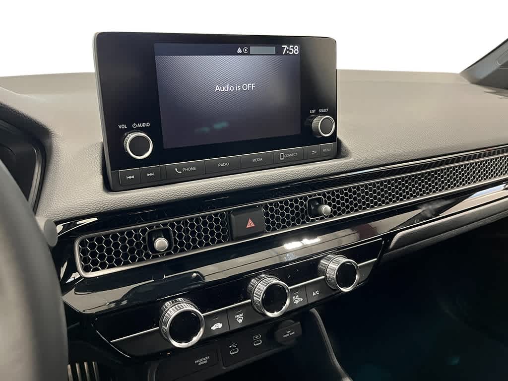Vehicle image 19 of 25