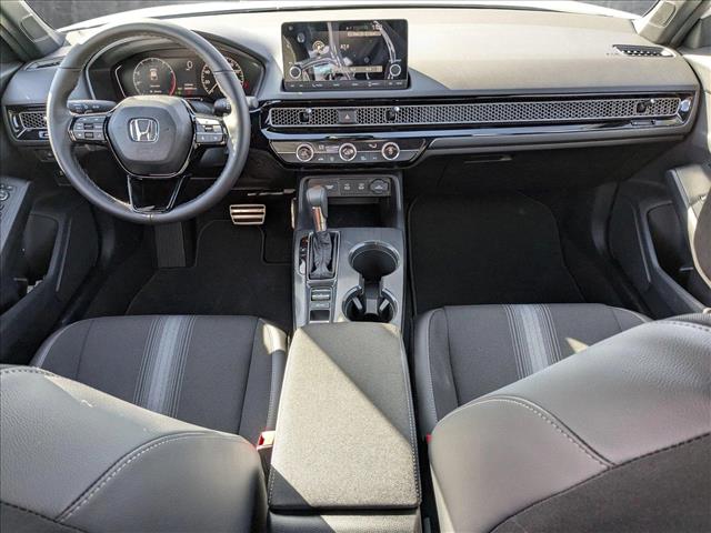 Vehicle image 14 of 17