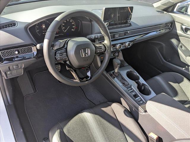 Vehicle image 8 of 17