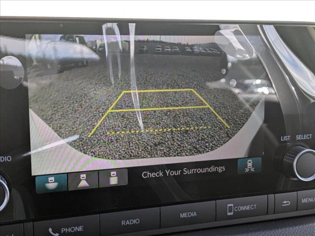 Vehicle image 13 of 17