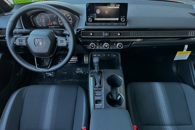 Vehicle image 14 of 26