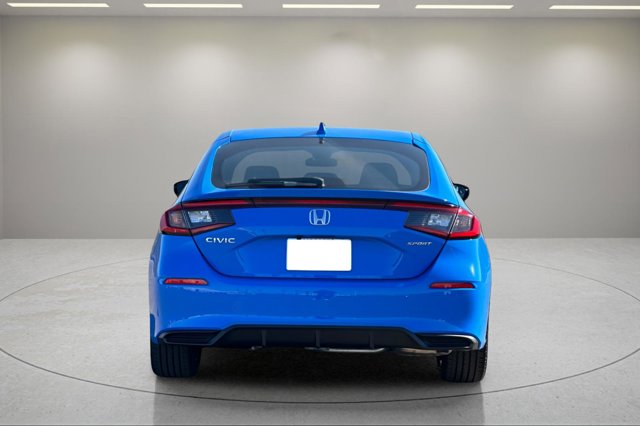 Vehicle image 7 of 26