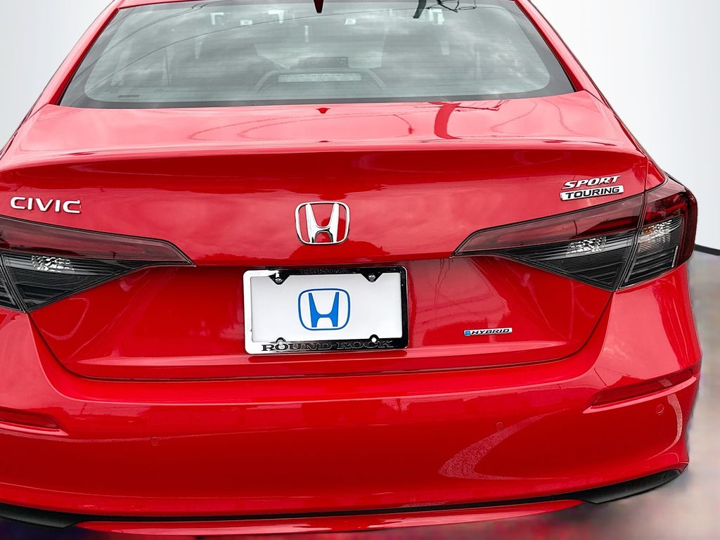 Vehicle image 21 of 23