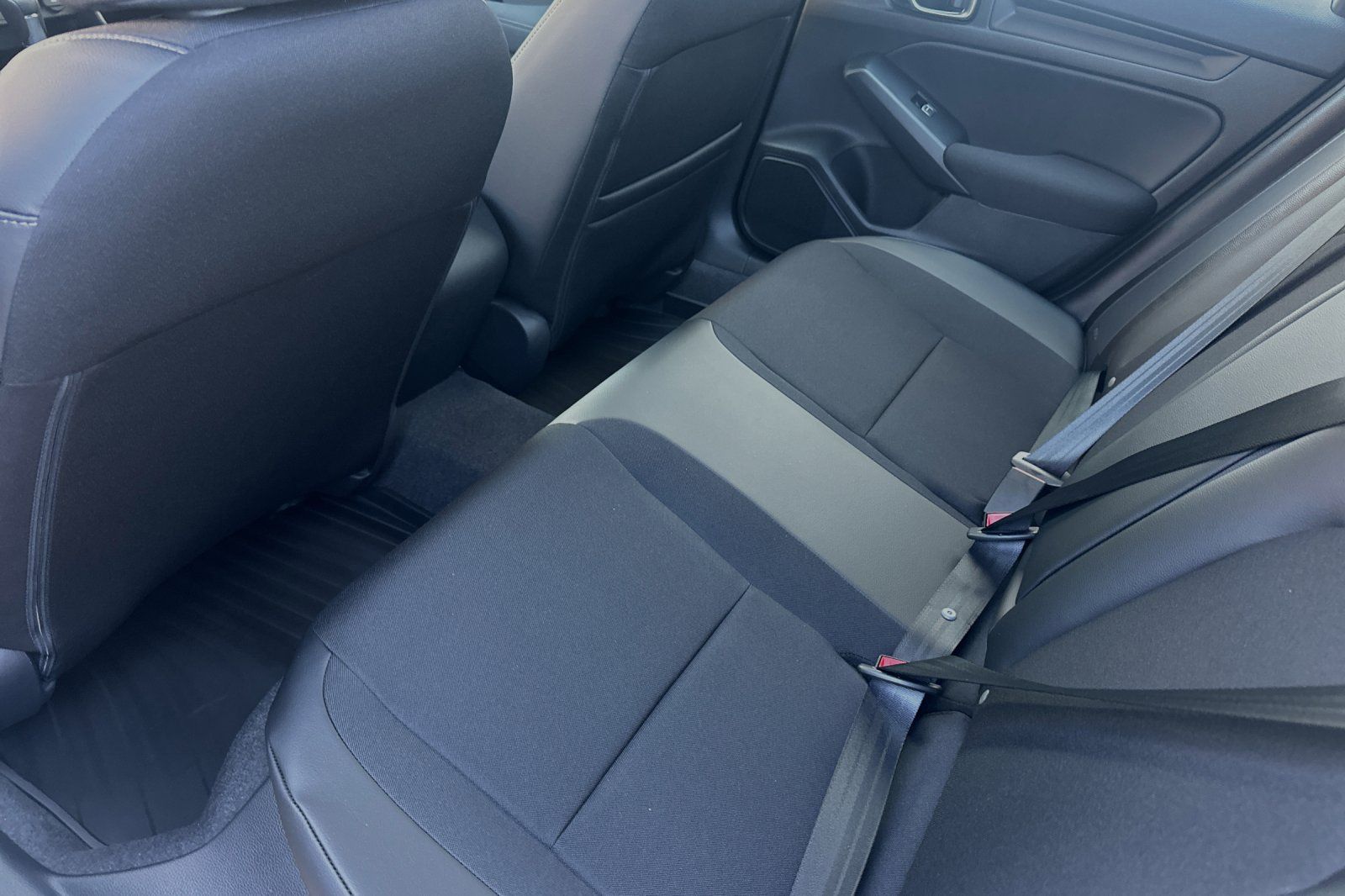 Vehicle image 13 of 31