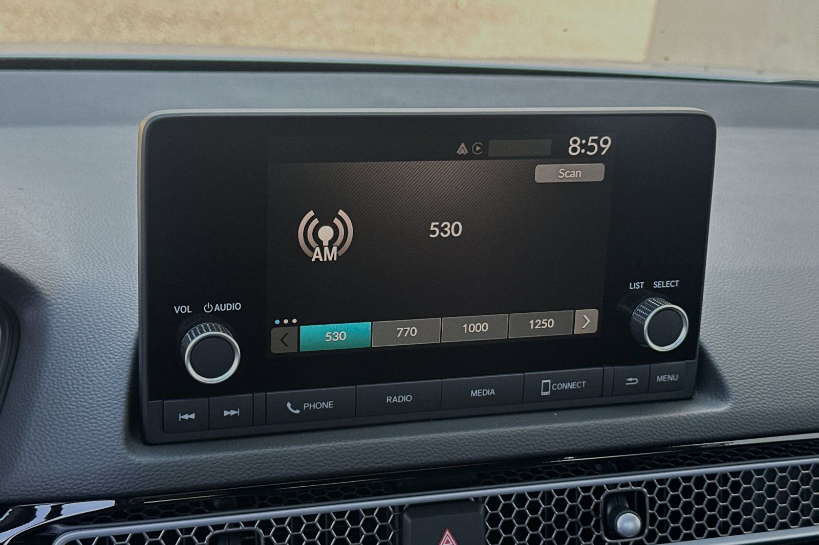 Vehicle image 19 of 31