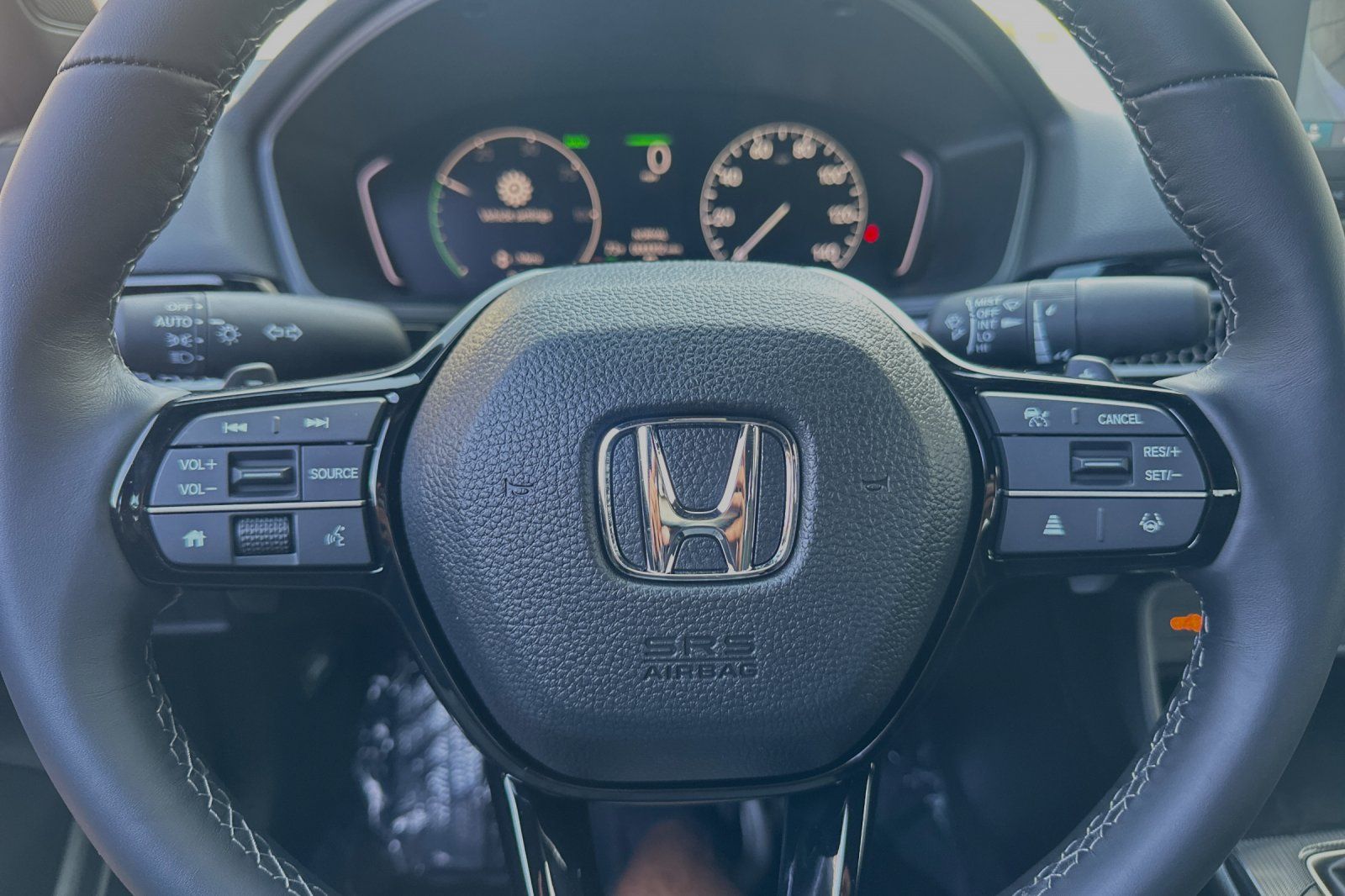 Vehicle image 24 of 31