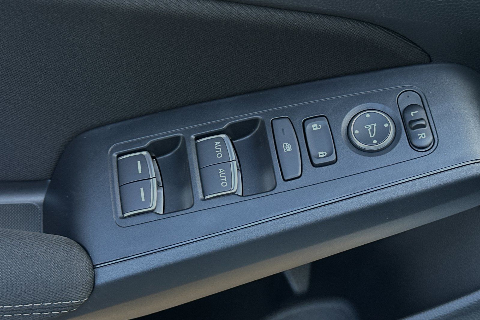 Vehicle image 12 of 31