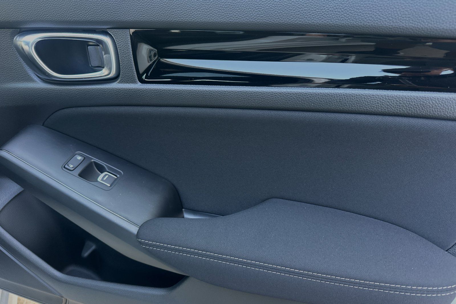 Vehicle image 18 of 31