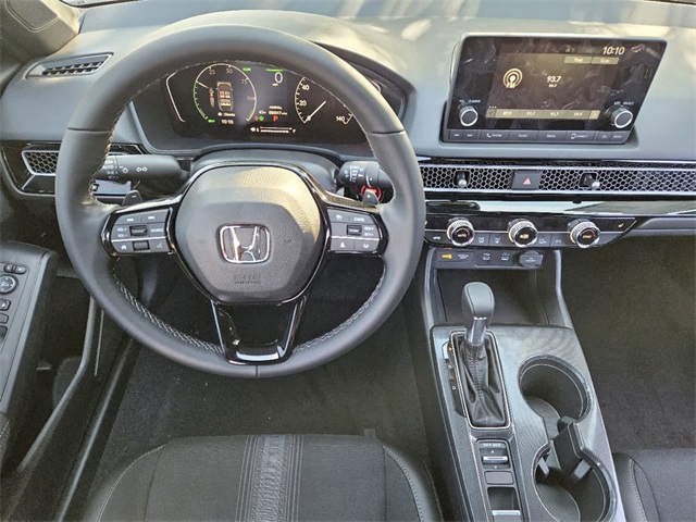 Vehicle image 21 of 26