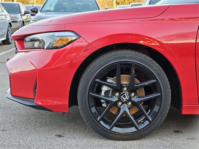 Vehicle image 8 of 26