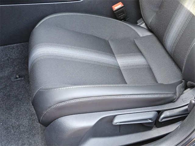Vehicle image 19 of 26