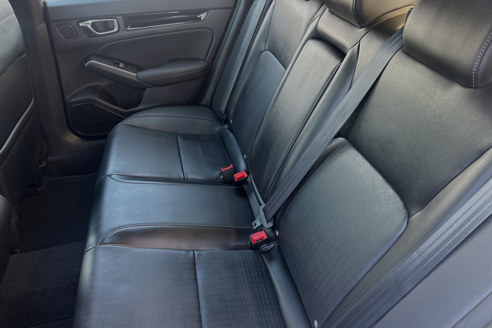 Vehicle image 13 of 30
