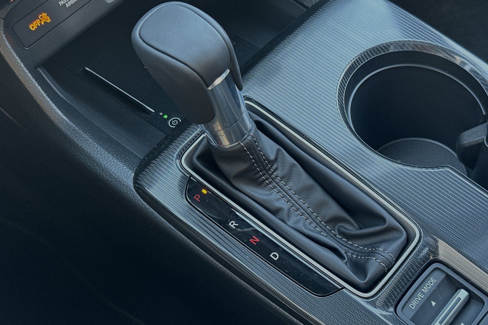 Vehicle image 22 of 30