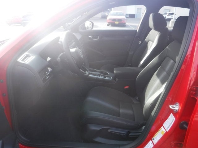 Vehicle image 13 of 23