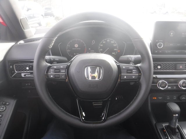 Vehicle image 19 of 23