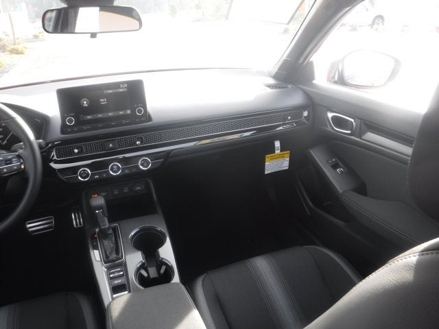 Vehicle image 17 of 23