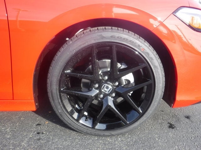 Vehicle image 11 of 23