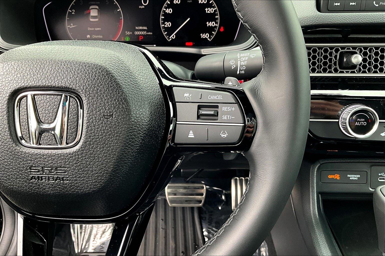Vehicle image 18 of 26