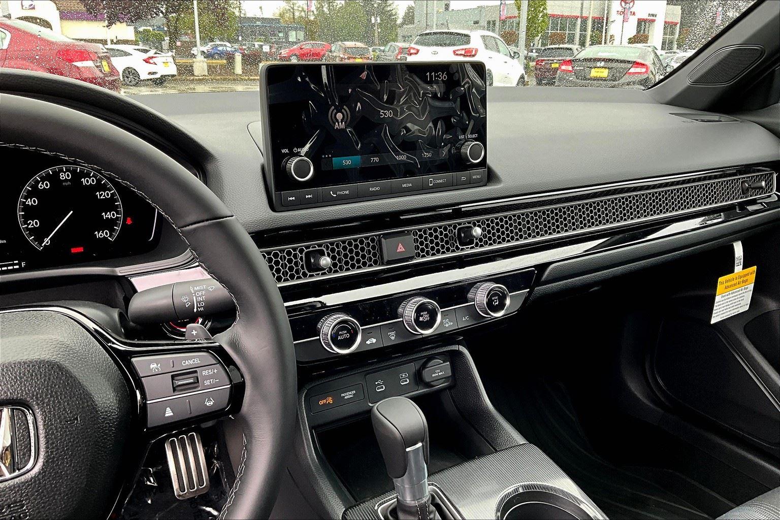 Vehicle image 9 of 26