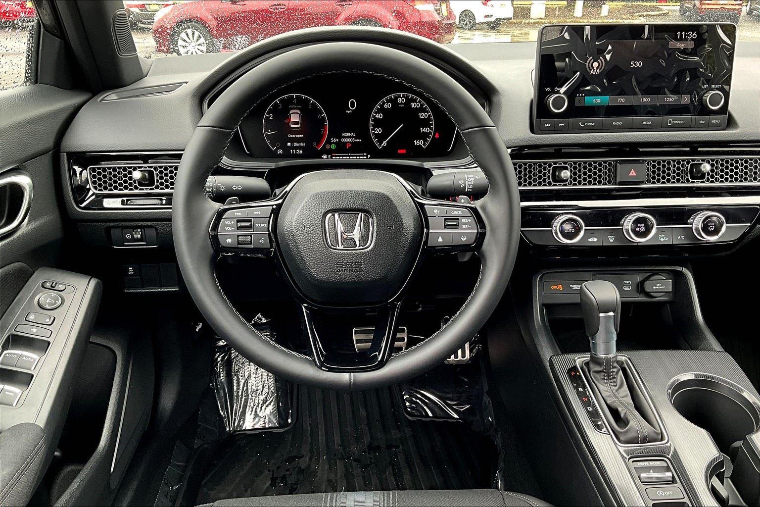 Vehicle image 16 of 26