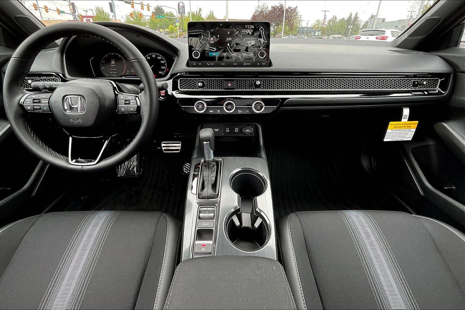 Vehicle image 7 of 26