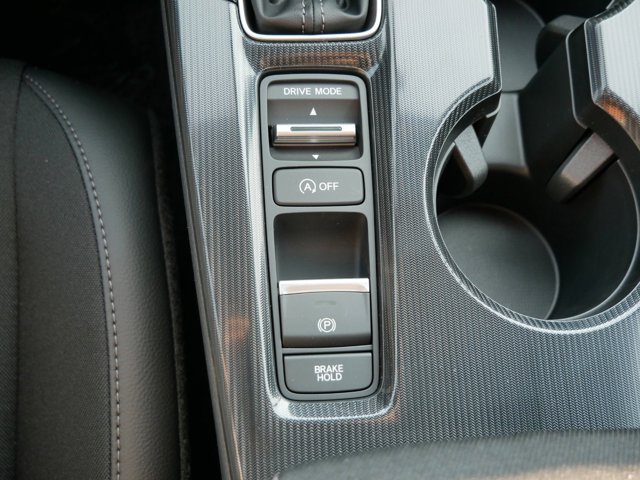 Vehicle image 20 of 24