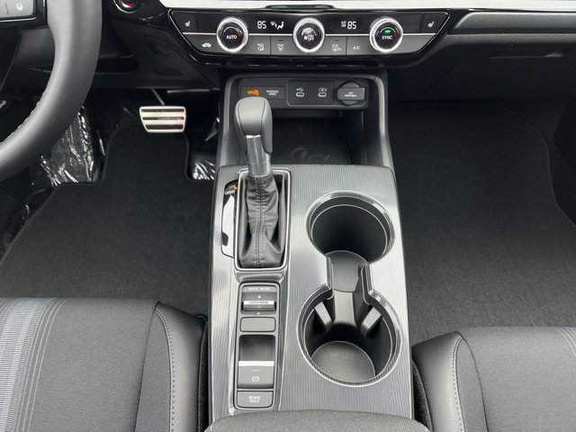 Vehicle image 11 of 16