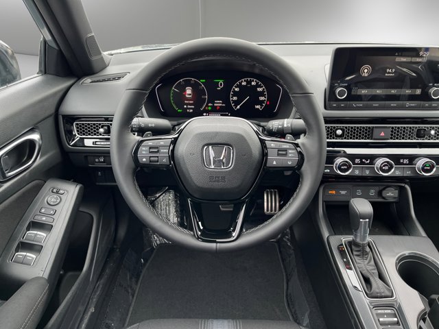 Vehicle image 12 of 16