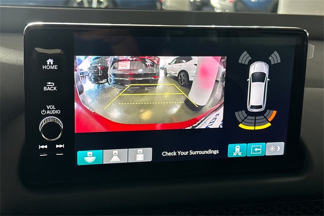 Vehicle image 18 of 24