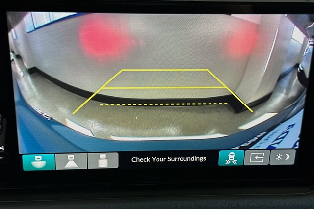 Vehicle image 23 of 24