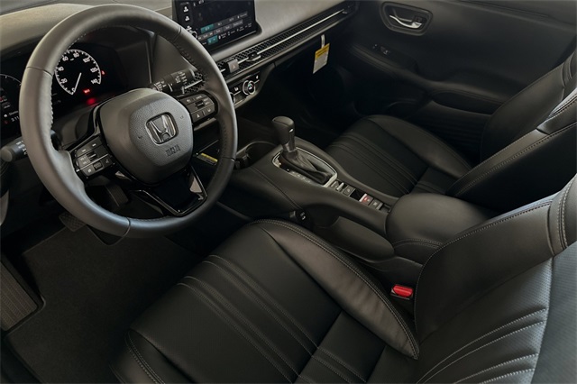 Vehicle image 9 of 24