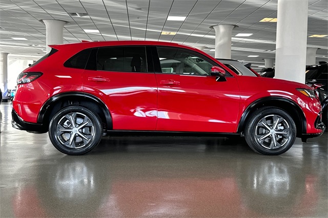 Vehicle image 5 of 24