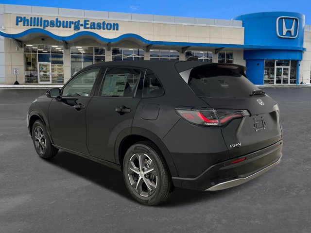 Vehicle image 6 of 33
