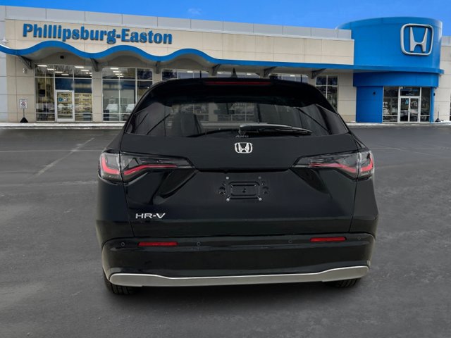Vehicle image 4 of 33