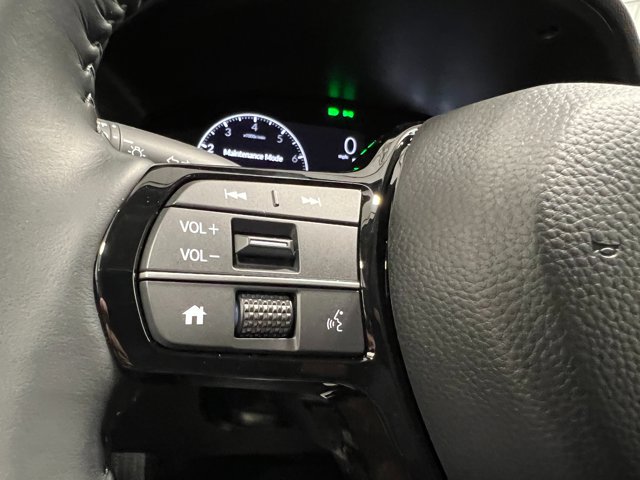 Vehicle image 25 of 33