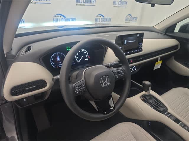 Vehicle image 22 of 38