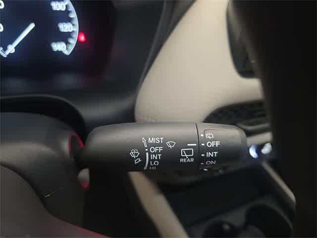 Vehicle image 34 of 38