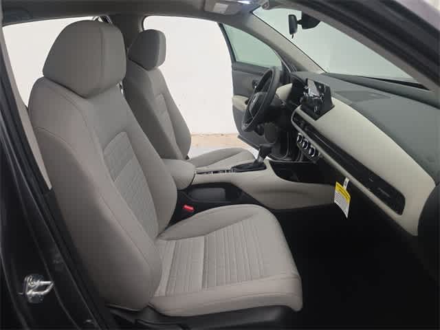 Vehicle image 17 of 38