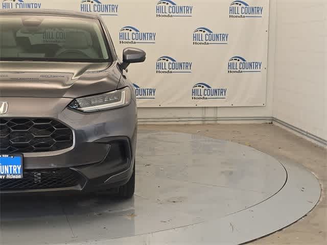 Vehicle image 3 of 38