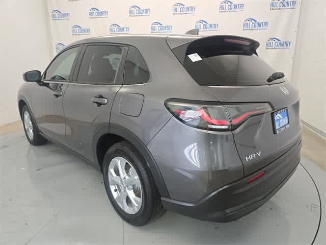 Vehicle image 9 of 38
