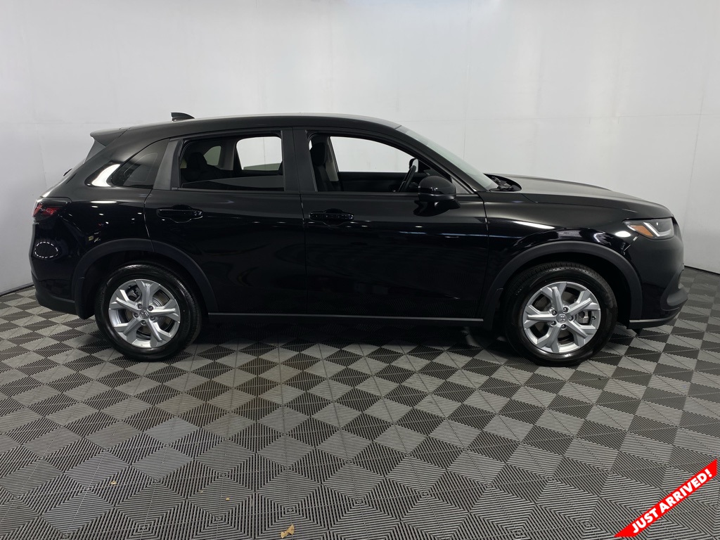 Vehicle image 4 of 20