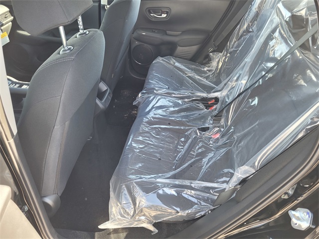 Vehicle image 10 of 20