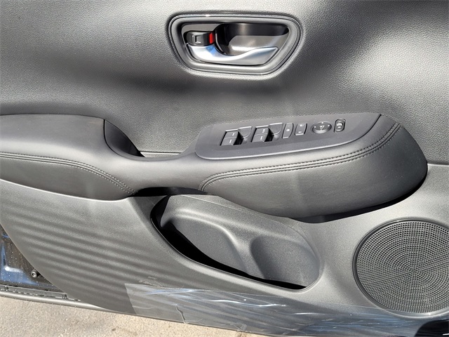 Vehicle image 14 of 20