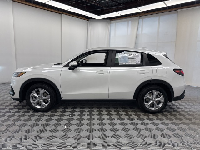 Vehicle image 2 of 30