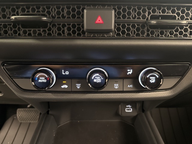 Vehicle image 20 of 30